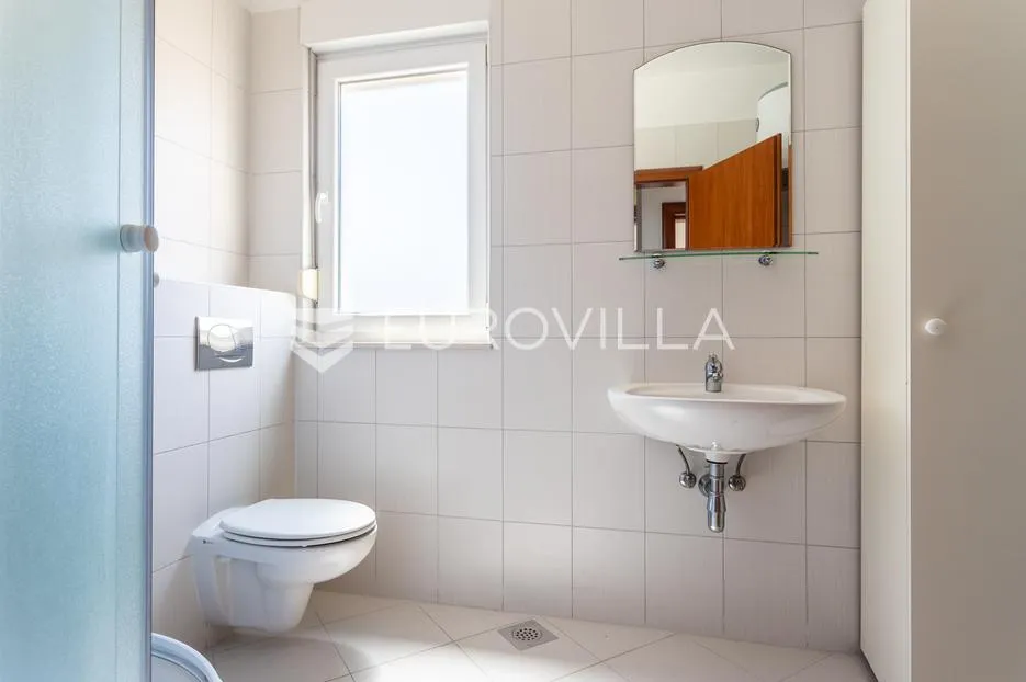 marina, penthouse s prekrasnim pogledom na more - slika 8