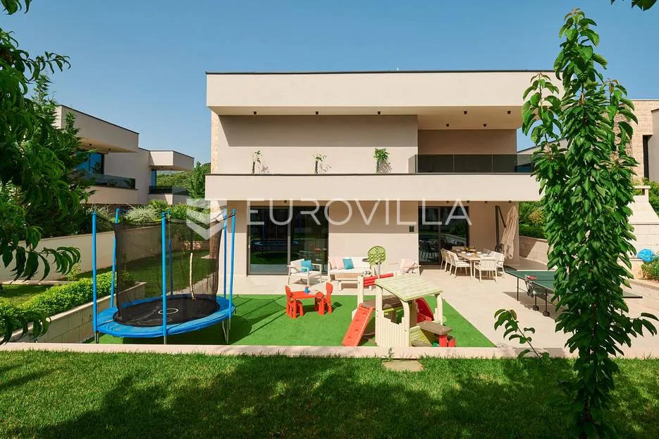 trogir - marina, luksuzna vila s unutarnjim bazenom - slika 29
