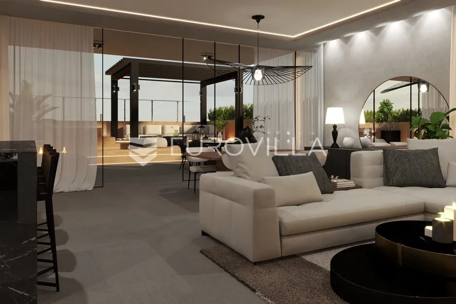Opatija, dvoetažan četverosoban stan s 2 garažna mjesta, neto korisne površine 174 m² u NOVOGRADNJI