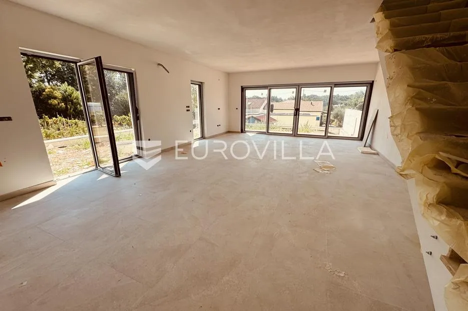 istra, novigrad, novogradnja, dvojna kuća 500 m od mora - slika 7