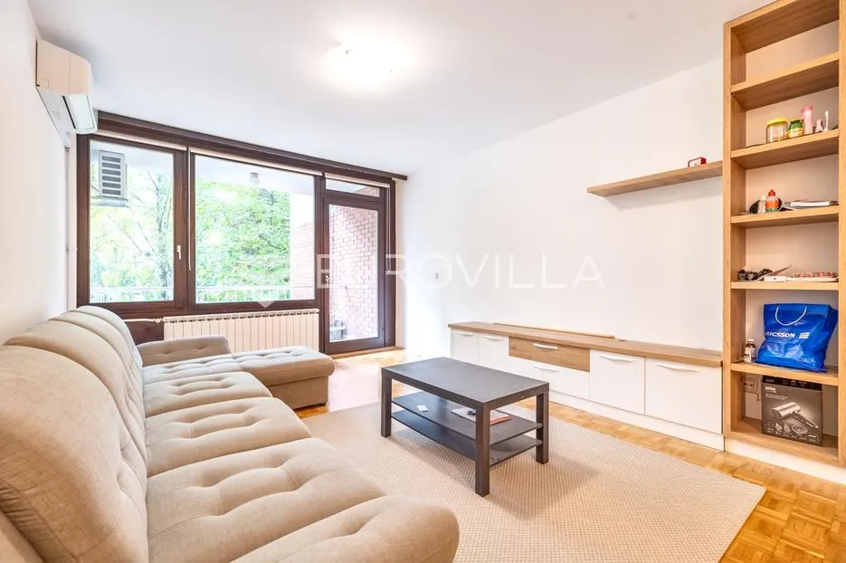 Zagreb, Špansko, trosobni stan 75 m², uključene režije