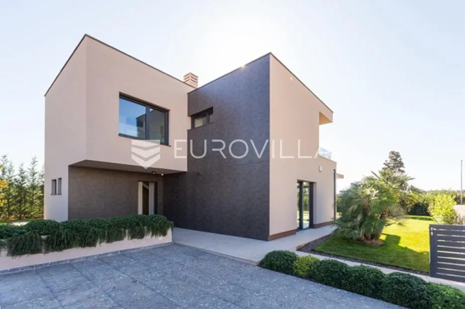 fažana, moderna vila 275 m² na velikoj besprijekornoj okućnici s grijanim bazenom - slika 47