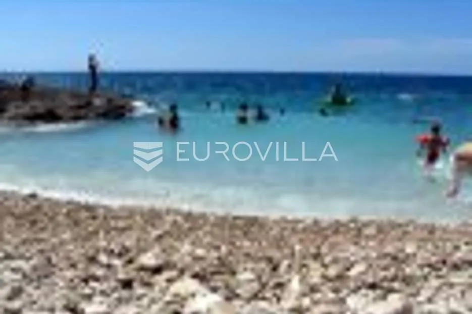 medulin, velika stambena zgrada 300 m od mora - slika 22
