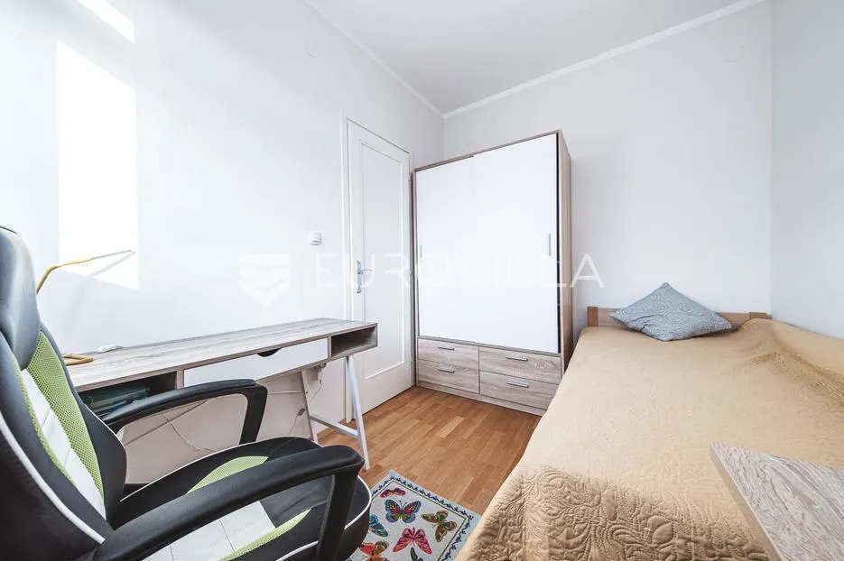 zagreb, donji grad, prekrasan trosoban stan 60 m² - slika 9