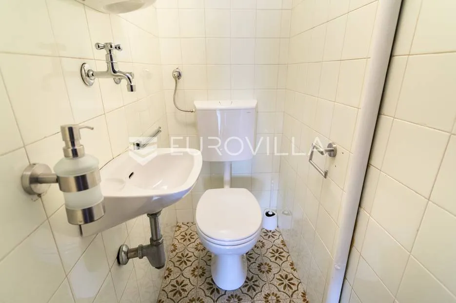 zagreb, pantovčak, hercegovačka, uređen trosoban stan 98 m² - slika 14
