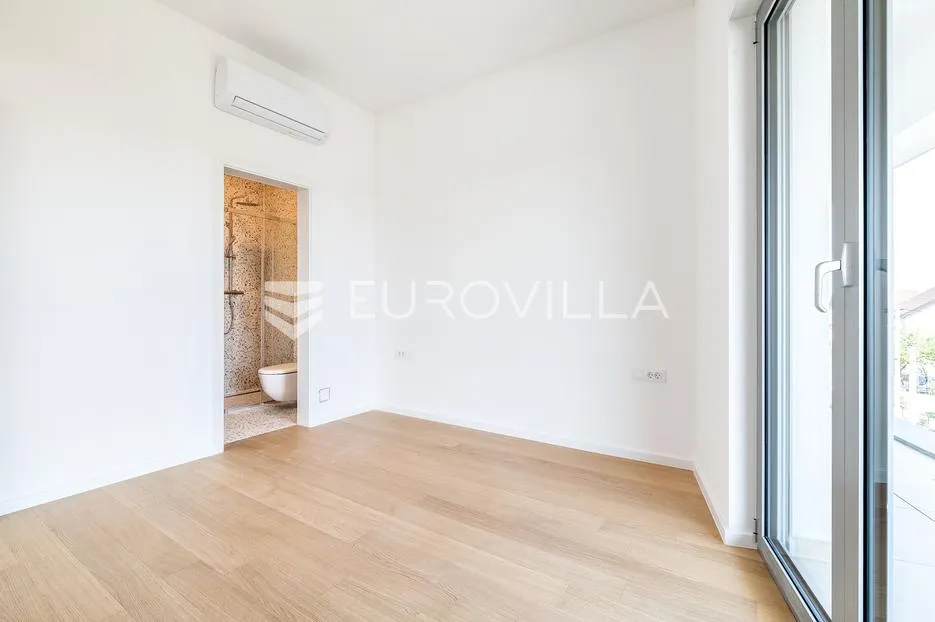 velika gorica, prekrasan četverosoban stan 115 m² - slika 8