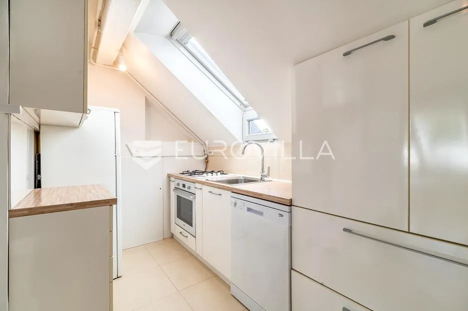 zagreb, dalmatinska, uređen trosoban stan 56 m² - slika 4