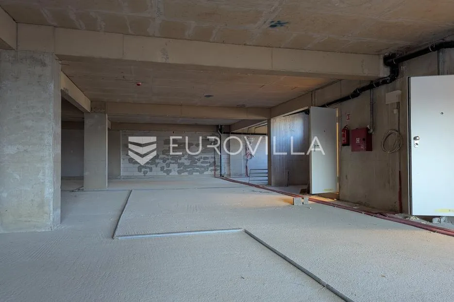 split, mejaši, roh-bau poslovni prostor ukupne površine 169 m2 - slika 4
