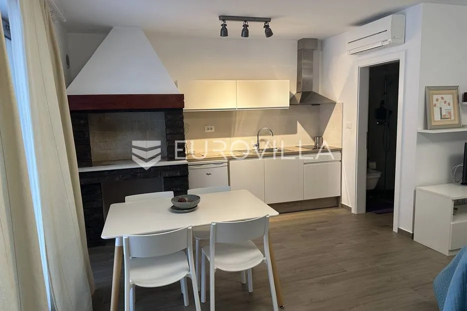 ližnjan, moderna kuća zadnja u nizu 175 m² s uređenim vrtom, bazenom i pogledom more - slika 6