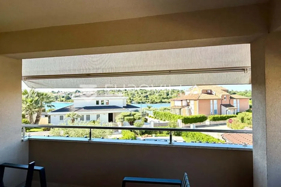 istra, volme, predivan stan s pogledom na more za dugoročan najam - slika 4