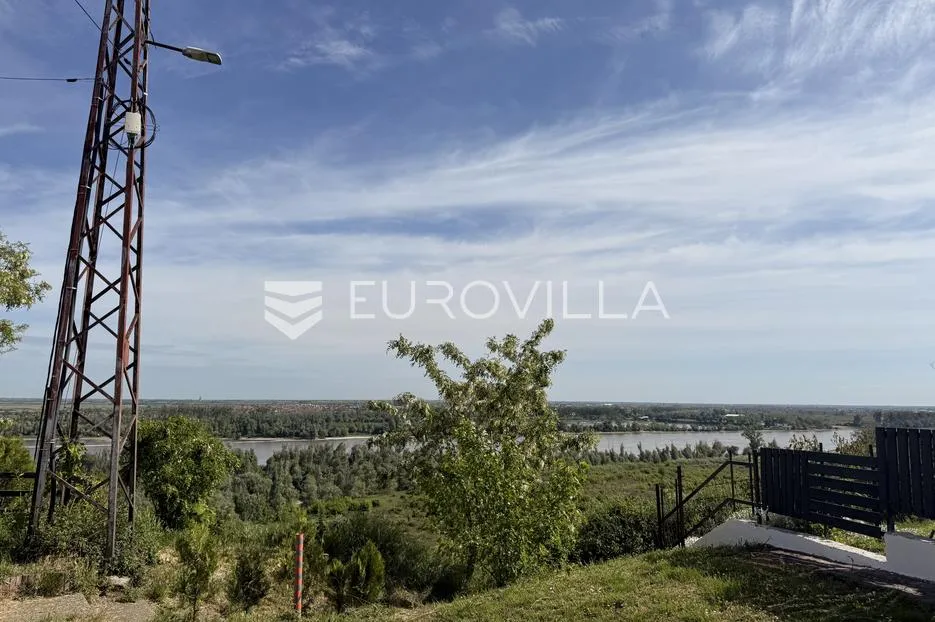 ilok, kuća s okućnicom, blizina dunava i centra - slika 7