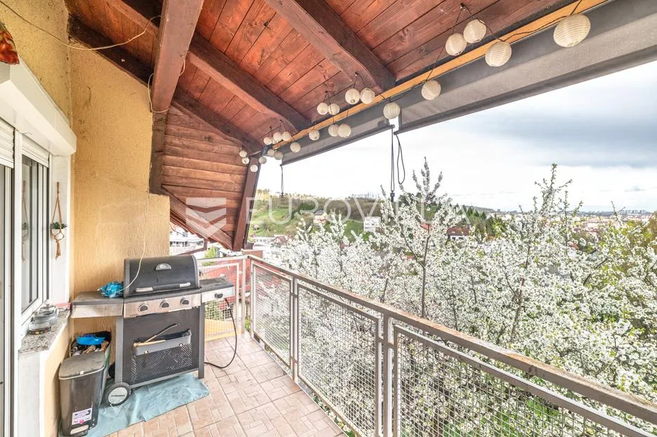zagreb, gajnice dvoetažan četverosoban stan s garažom, 128 m² - slika 11