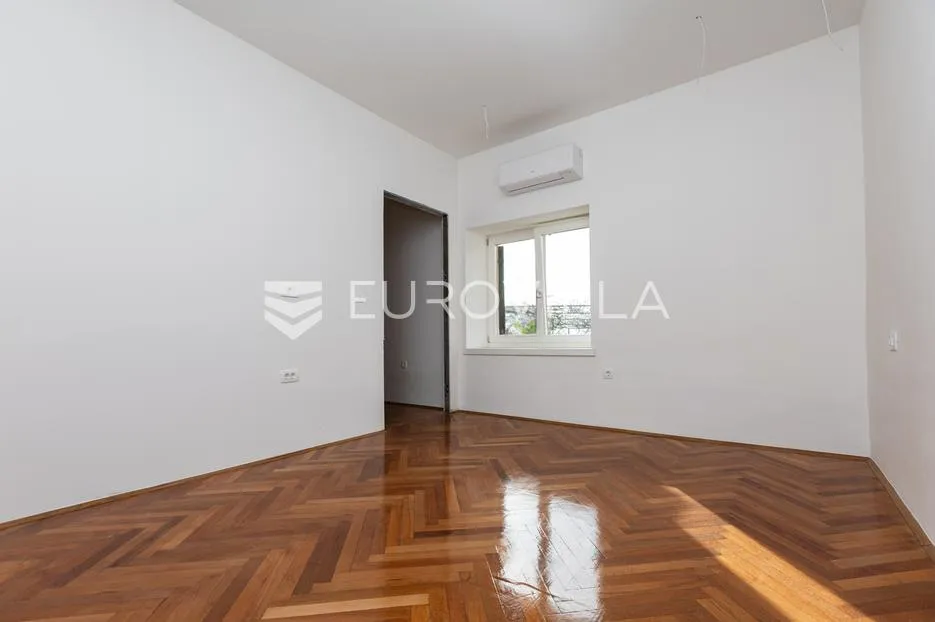 opatija, centar, kompletno renoviran peterosoban stan u austrougarskoj vili 90 m od mora - slika 8