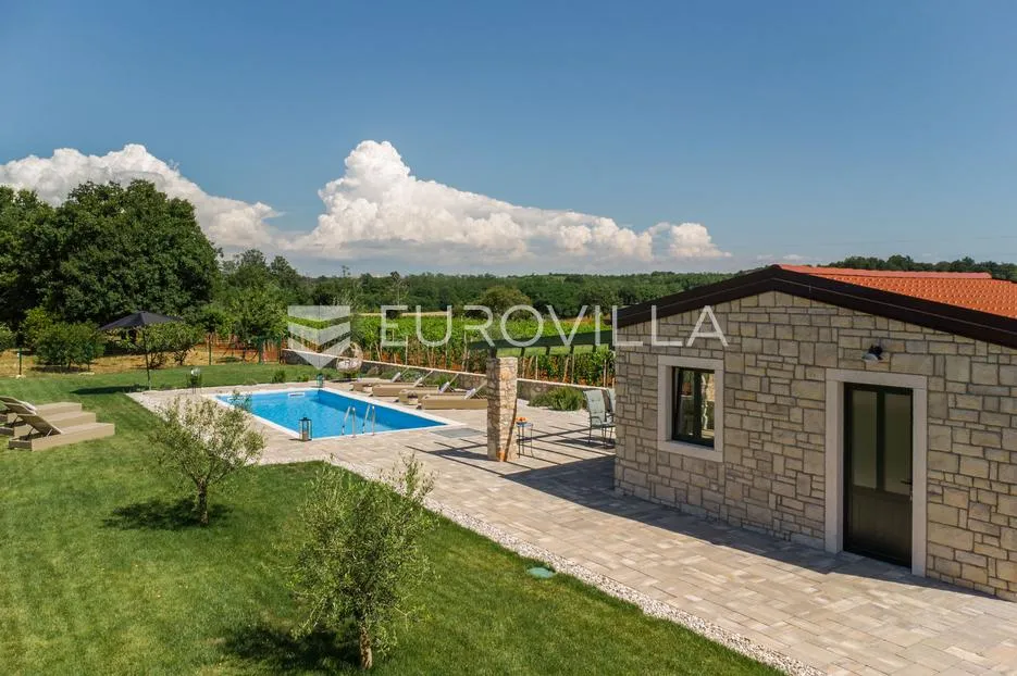 istra, umag, autentična istarska kamena kuća 260 m², okružena zelenilom, 1349 m² okućnice - slika 6