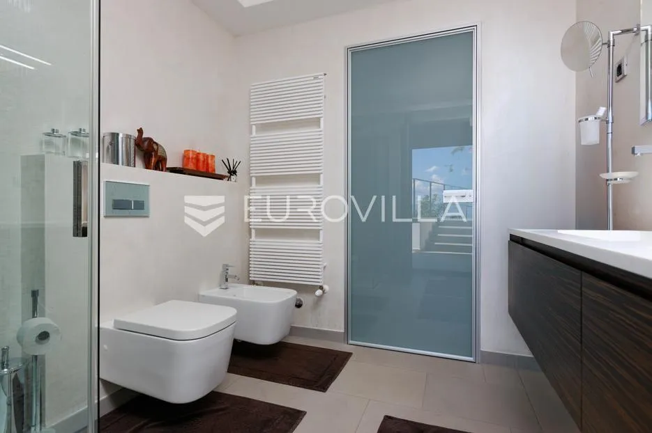 opatija, oprić, ekskluzivna vila 375 m² s panormaskim pogledom, bazenom i saunom - slika 33
