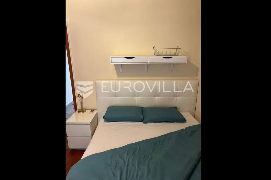 poreč, stan u centru grada 100m od mora - slika 5