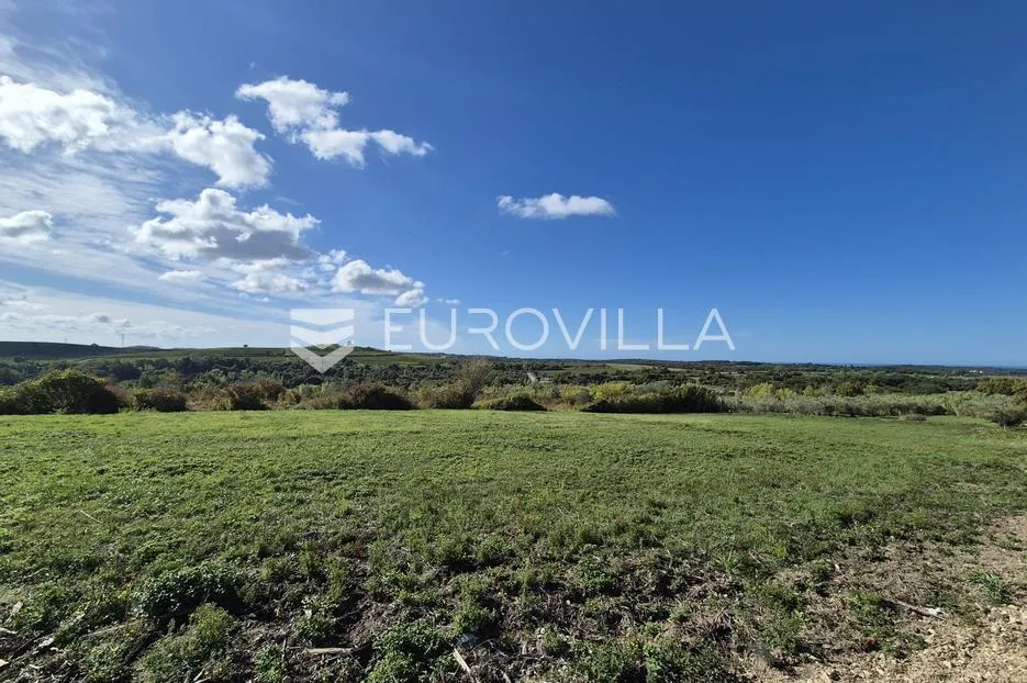 istra, buje, građevinsko zemljište 1032 m² na odličnoj lokaciji - slika 3