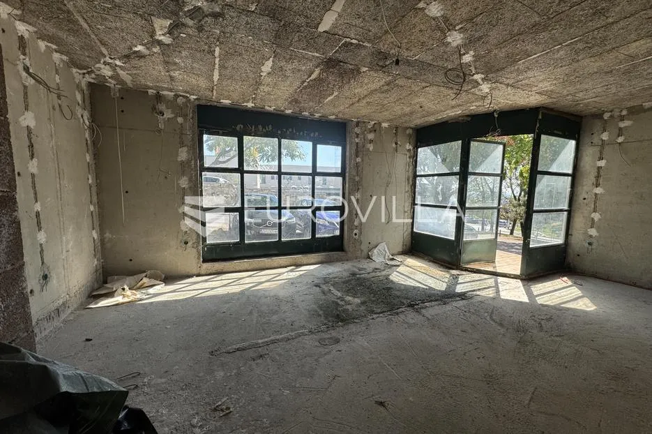 Zagreb, Sveti Duh, ROH BAU dvoetažni ulični poslovni prostor 96 m2