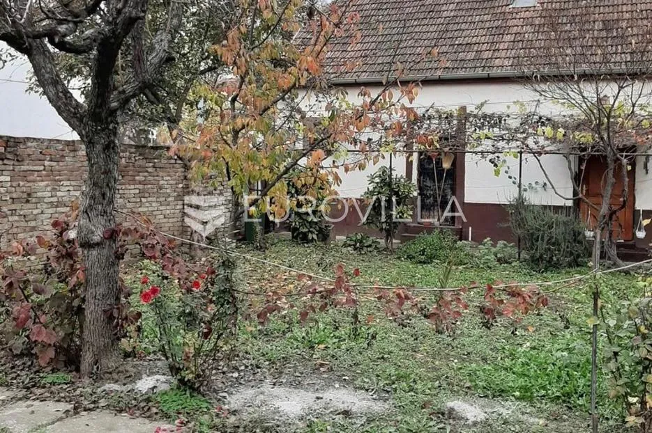 vukovar, širi centar, kuća na uglu s poslovnim prostorom, parcela 450 m² - slika 3