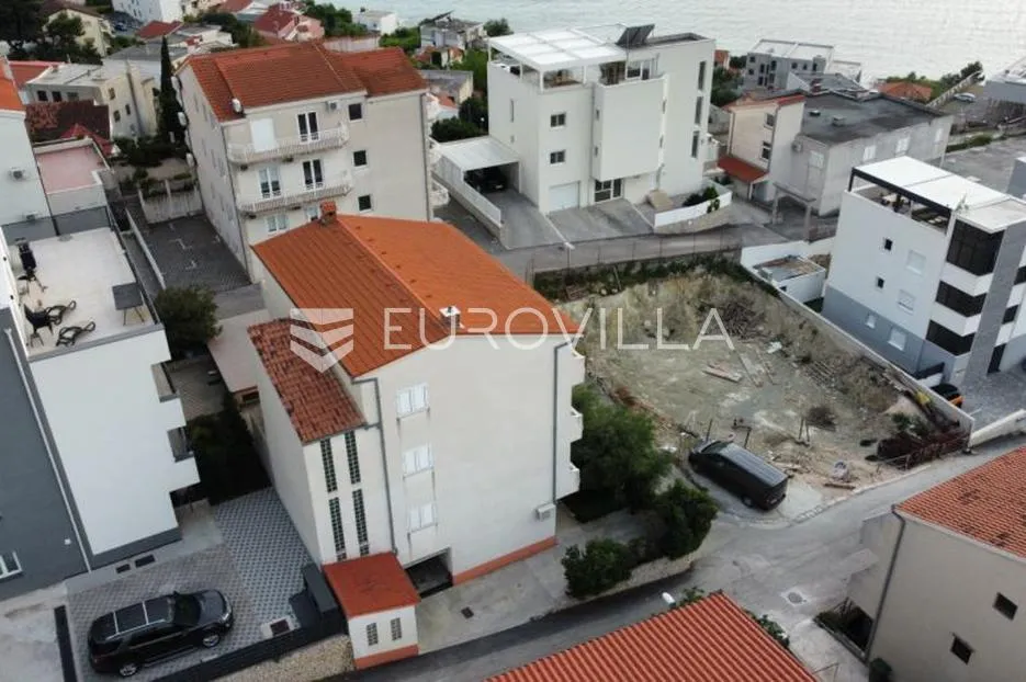 podstrana, strožanac, odlična samostojeća kuća, šest stambenih jedinica - slika 3