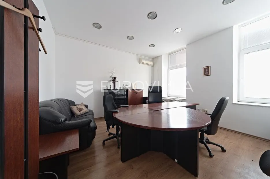 osijek, centar, iznajmljuje se poslovni prostor površine 70 m² - slika 7