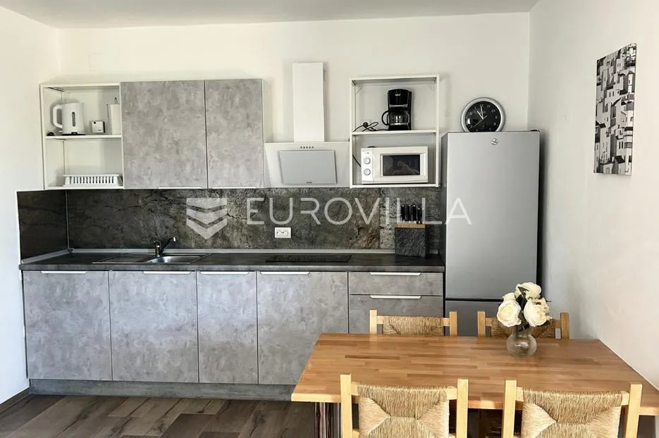 vir, atraktivna apartmanska kuća s 4 stambene jedinice udaljene 150 m od plaže - slika 55