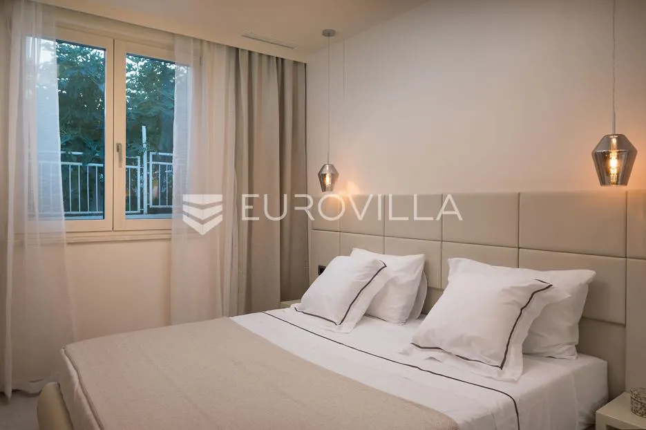 podaca, luksuzna vila na idealnoj lokaciji - slika 26