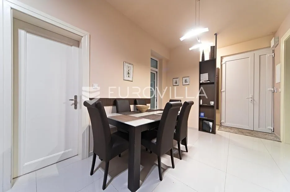 osijek, centar, najam uređenog četverosobnog stana površine 94 m² - slika 6