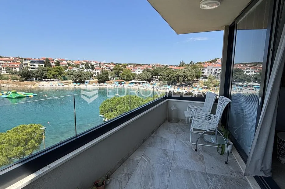 medulin, pješčana uvala, ekskluzivan penthouse prvi red do mora - slika 42