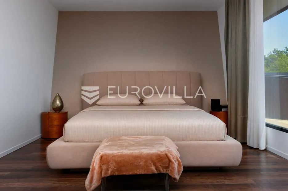matulji, penthouse peterosobni dvoetažni stan160 m², terasa 130 m² i privatna okućnica 250 m² - slika 22