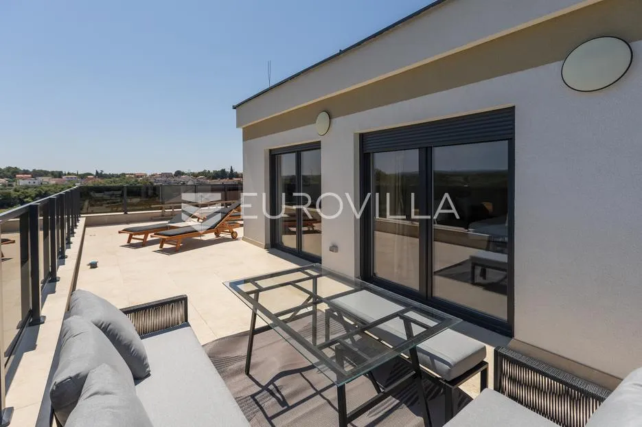 istra, tar, penthouse, tri spavaće sobe, lift, dva parkirna mjesta, novogradnja 191 m² - slika 30