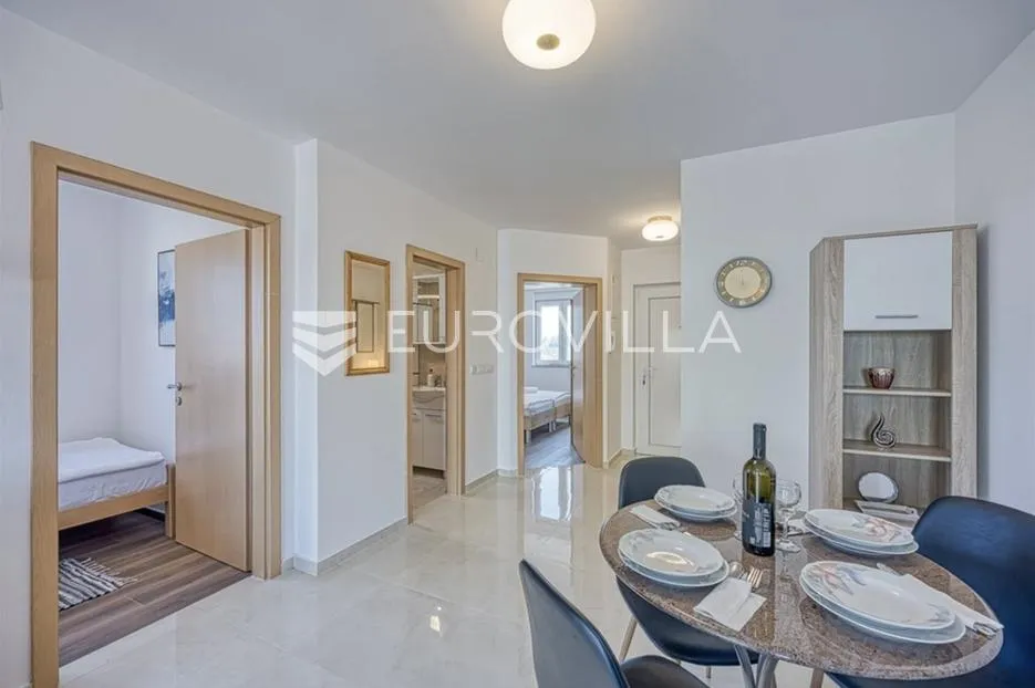 istra, murine, novo adaptiran stan s dvije spavaće sobe te neto korisnom površinom od 61,2 m² - slika 7