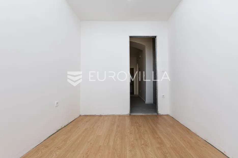 opatija, centar, kompletno renoviran peterosoban stan u austrougarskoj vili 90 m od mora - slika 19