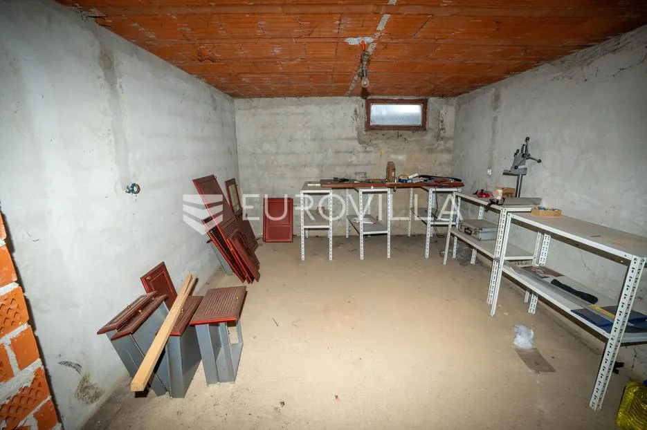 satnica đakovačka, 2 kuće 300 m² i 146 m², odlična investicija - slika 9