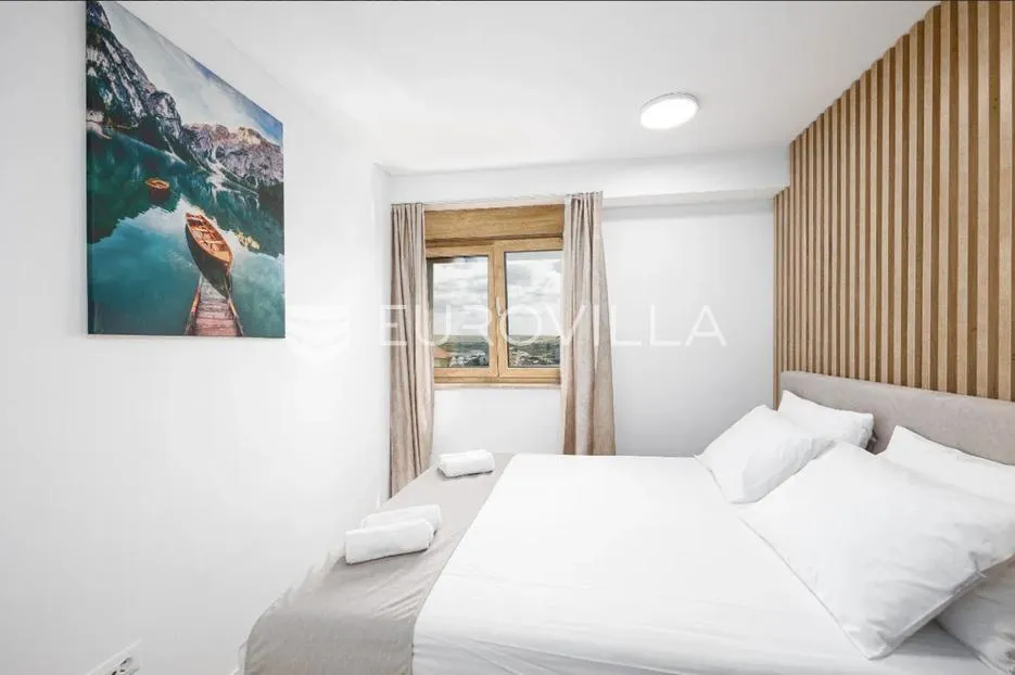pag, povljana, 1. red do mora, namješten troetažni stan, 95 m² - slika 17