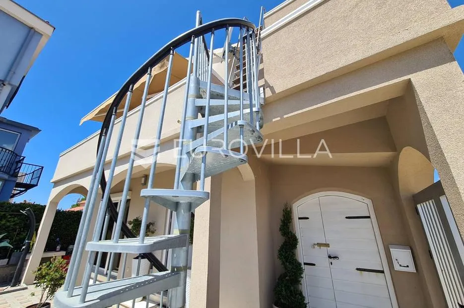 zadar, privlaka, moderna kuća sa tri apartmana u blizini mora - slika 11