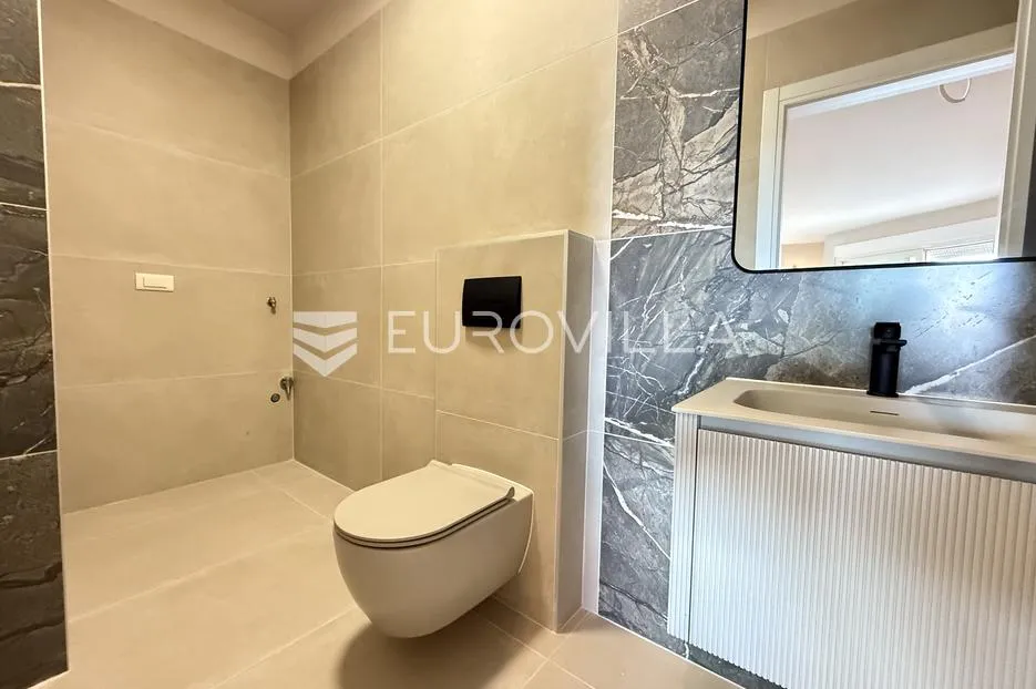 istra, barban, luksuzna vila 180 m² s bazenom i jacuzzijem na mirnoj lokaciji - slika 12