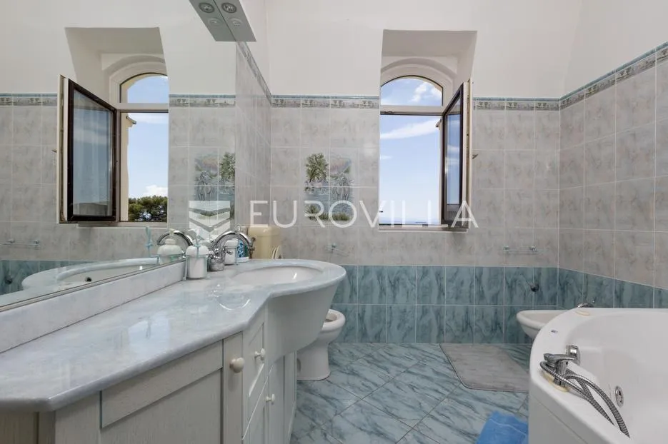 opatija, centar, luksuzan penthouse 220 m² s krovnom terasom i dva parkirna mjesta - slika 25