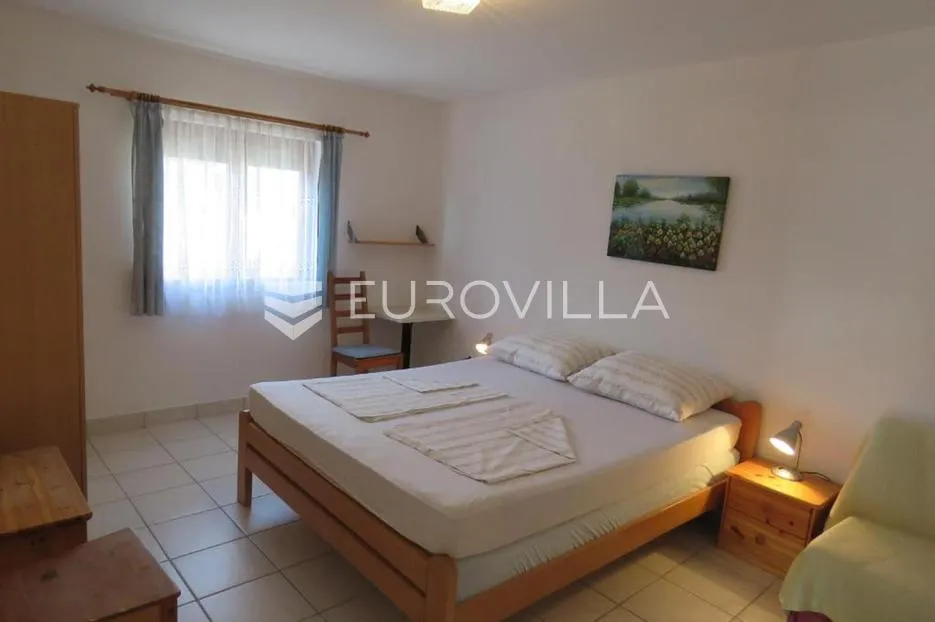 vir, kuća s 5 apartmana i pogledom na more - slika 19