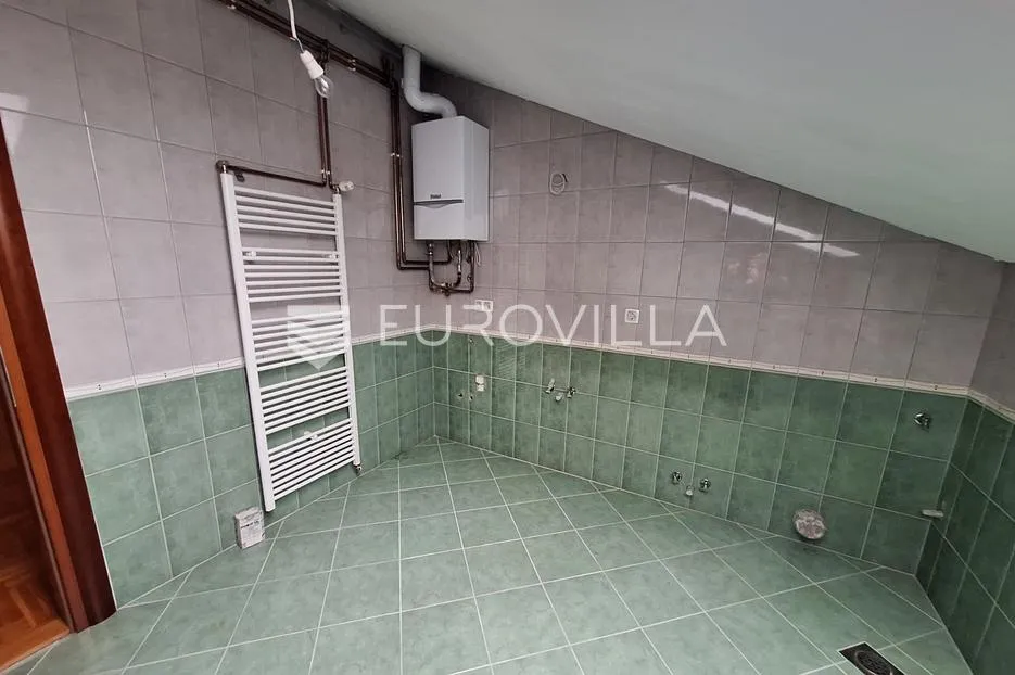 karlovac, stambeno poslovna zgrada 1000 m², višenamjenska mogućnost - slika 21