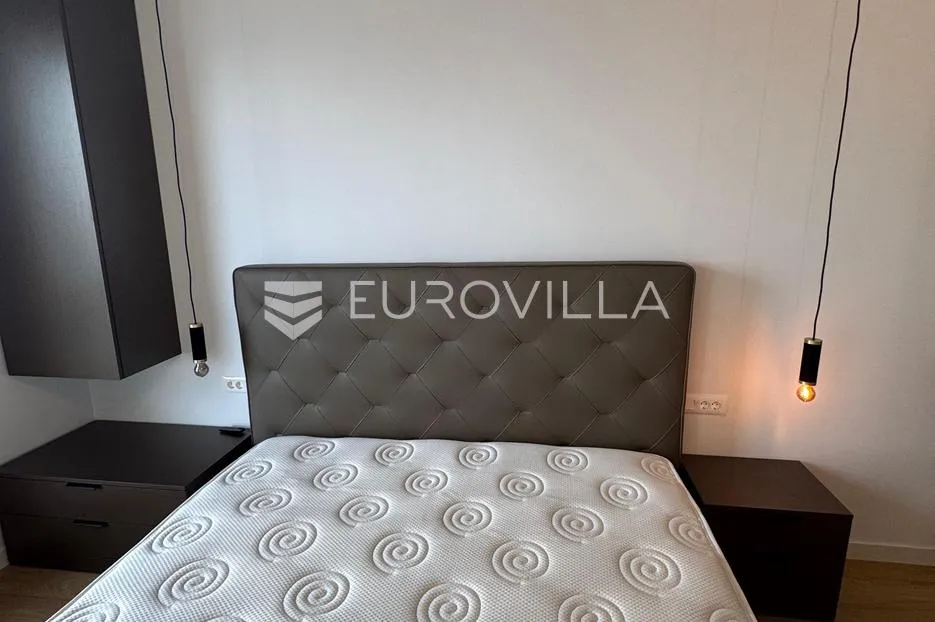 split, bel etage 2, luksuzan jednosoban stan s garažnim mjestom - slika 22