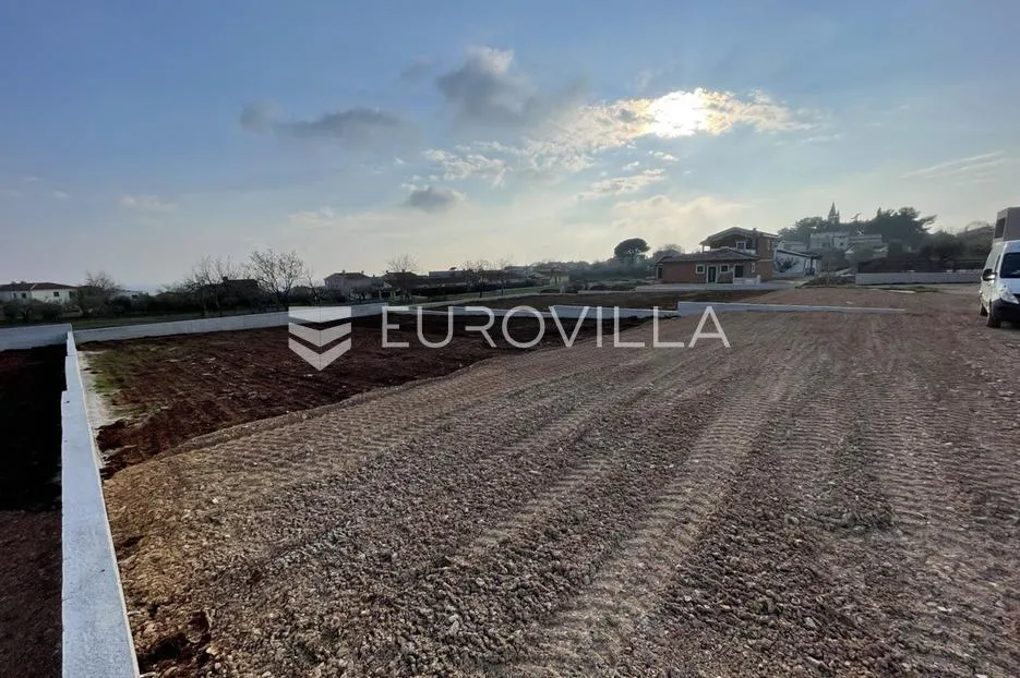 istra, kaštelir, građevinsko zemljište 809m2 s projektom i pravomoćnom građevinskom dozvolom - slika 10