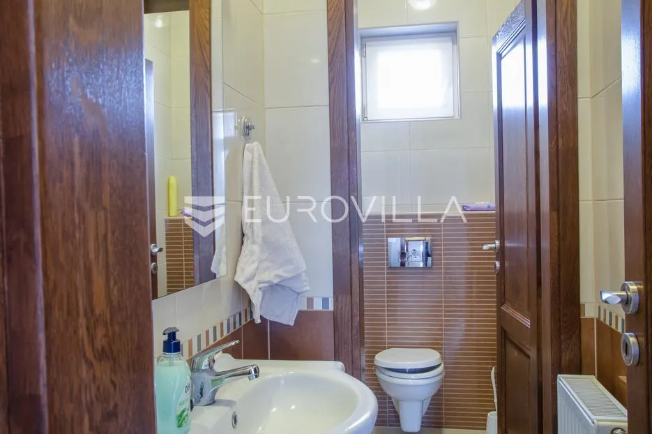 vinkovci, jošine, hala 364.60 m² s pomoćnom zgradom uredske namjene 104.80 m² - slika 15