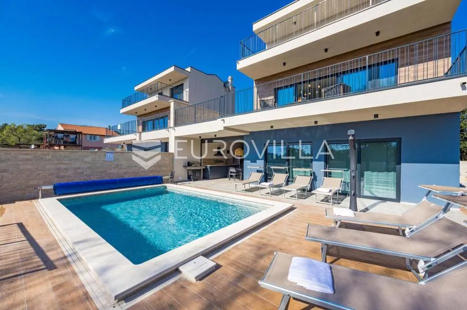 istra, banjole, dvojna vila, prvi red do mora, 244 m² s pogledom na marinu - slika 12