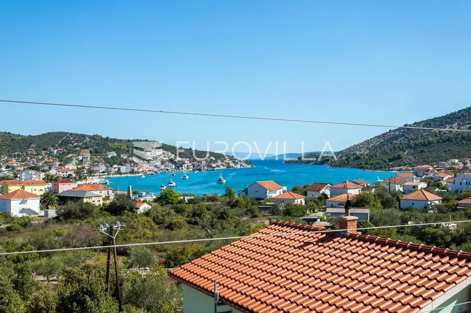 vinišće, samostojeća apartmanska kuća ukupne površine 259 m2 - slika 19