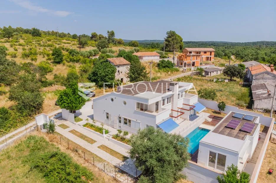 istra, poreč, unikatna dizajnerska vila s dodatnim apartmanom, wellnessom i grijanim bazenom - slika 7