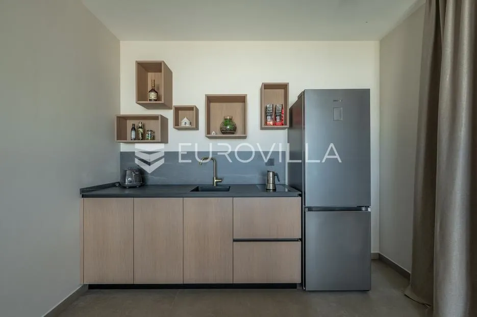 istra, krnice, impresivna dizajnerska vila s pogledom na more - slika 56