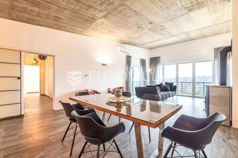 sveti ivan zelina, prekrasna dvojna kuća površine 385 m² - slika 3