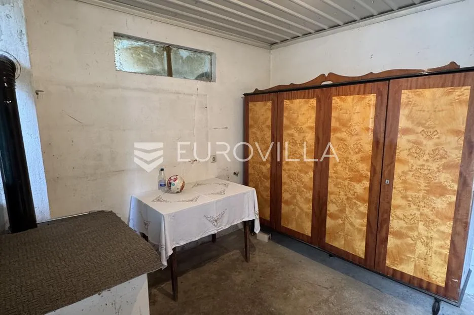 nova gradiška, naselje hasana kikića, prostrana obiteljska kuća cca. 216 m² - slika 13