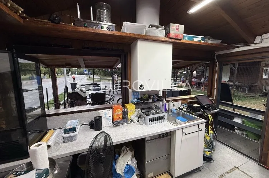 zagreb, jarun, ugostiteljski objekt s terasom 55 m² - slika 4